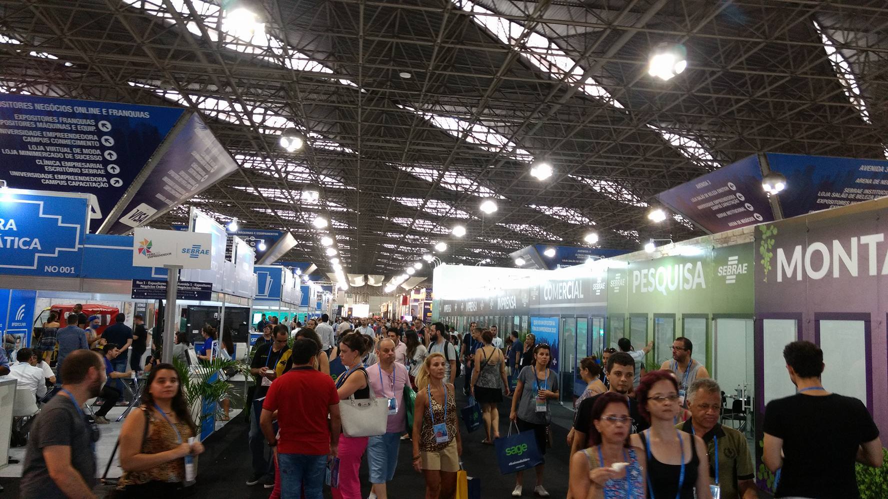 Alunos das FIJ visitam a Feira do Empreendedor acfe3de69377d82074fbec8374db8df8.jpg