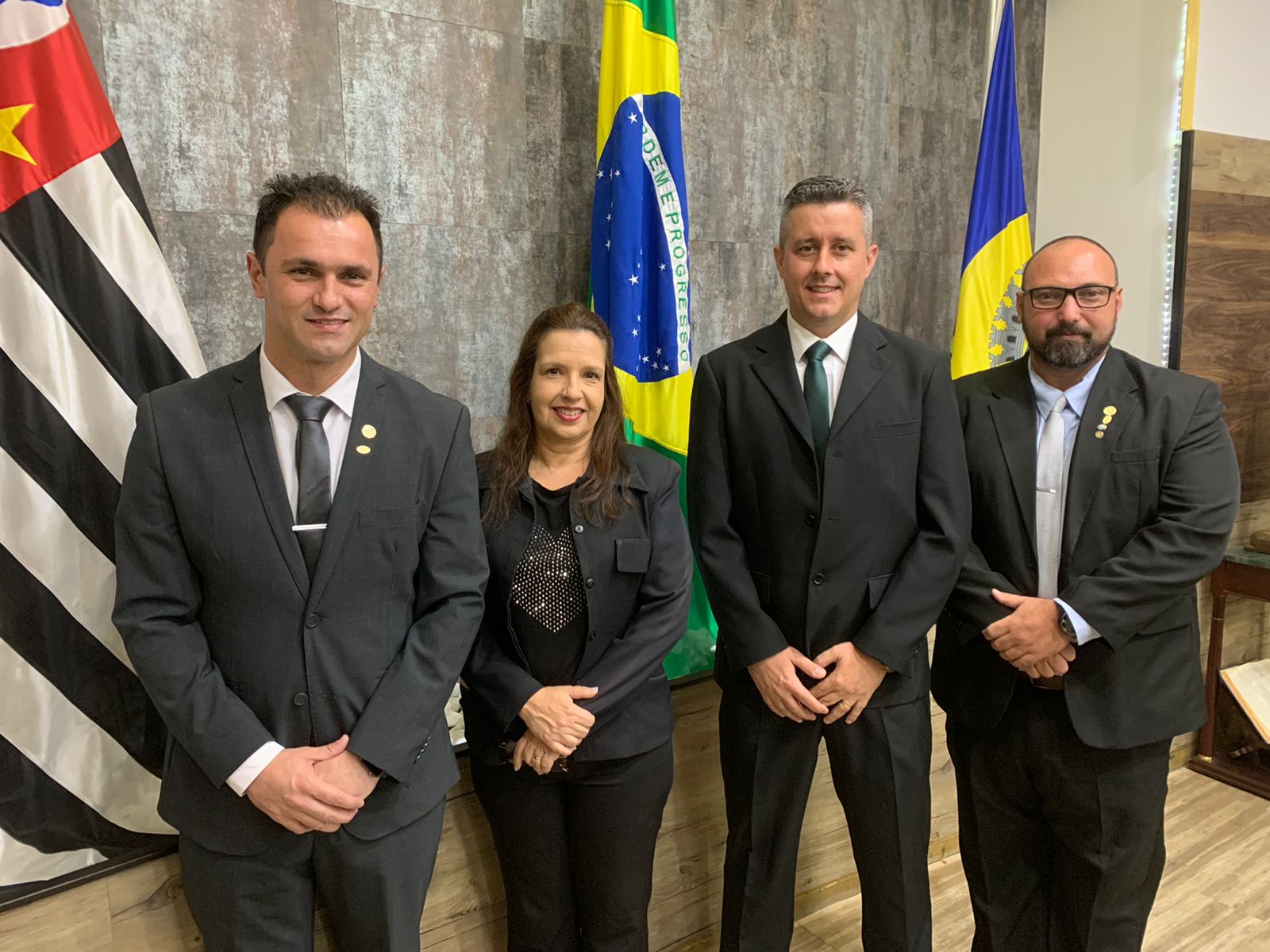PROFISSIONAIS DA EDUCAÇÃO FÍSICA RECEBEM HOMENAGEM DO CREF de358933e0dfffc85eb52510a859d1cd.jpg
