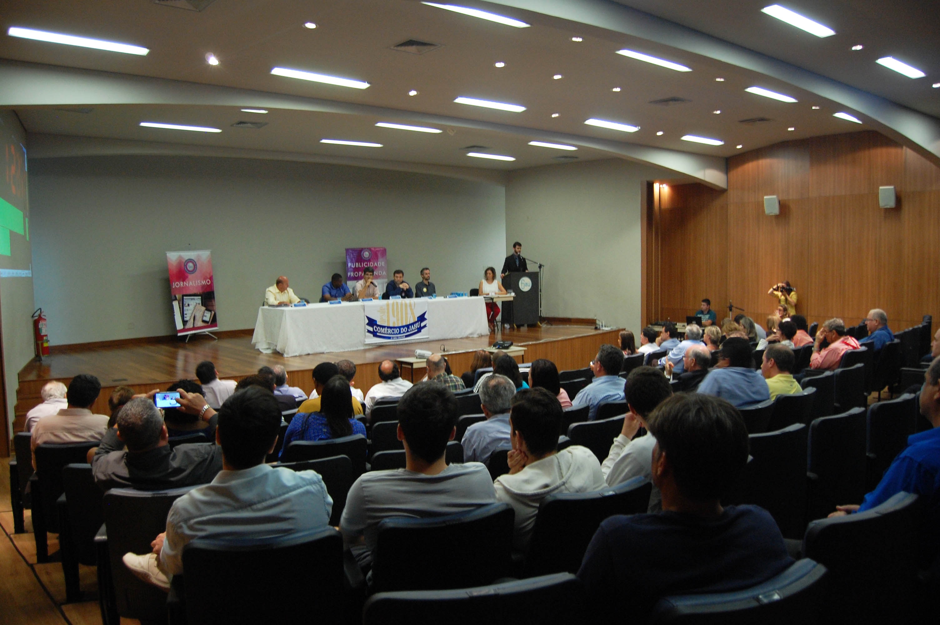 Faculdades Integradas recebem debate entre cinco candidatos ee9ebbf928be3d51afd82106bcab903a.jpg
